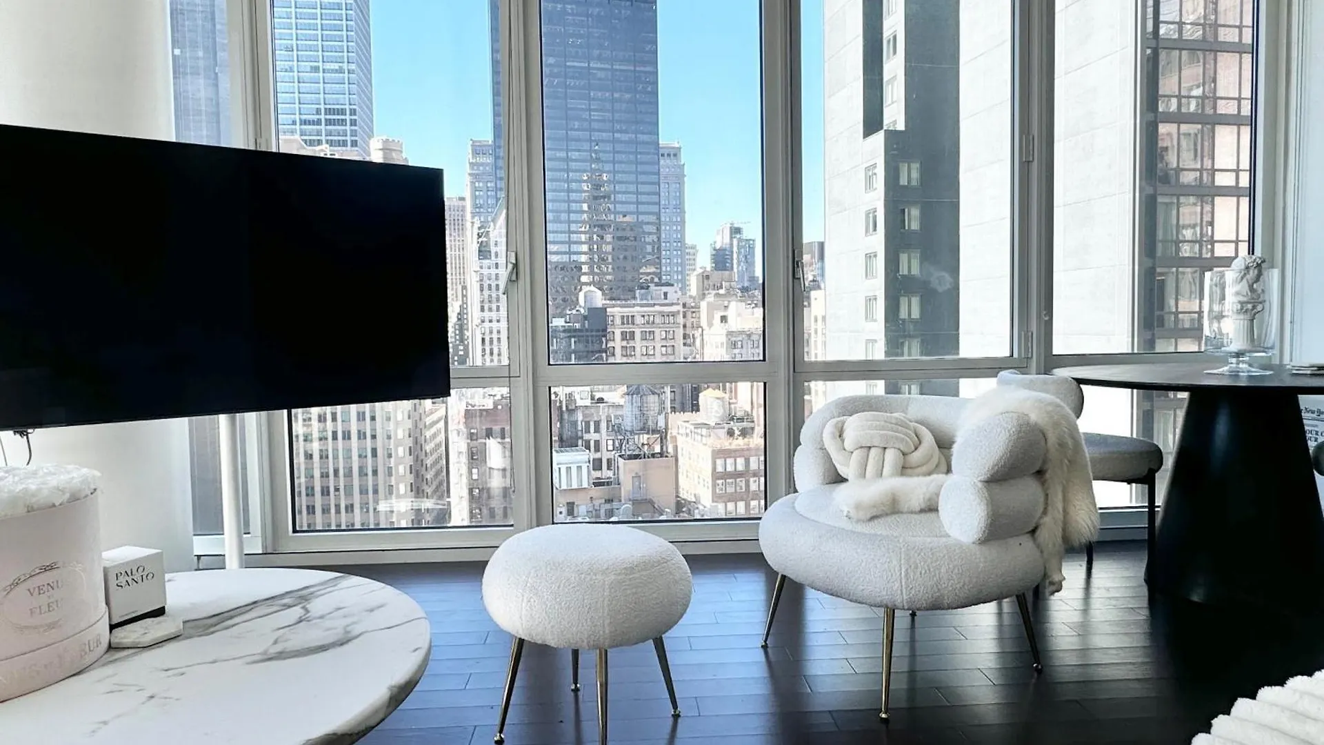 Appartement Chic Skyline 1Br Retreat à New York États-Unis